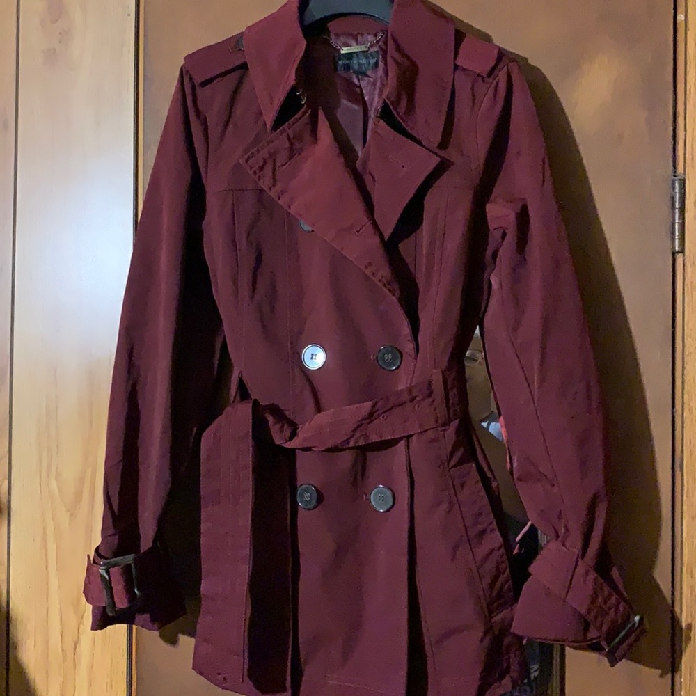 Light weight, coat, Sz Med, 100% Burgundy